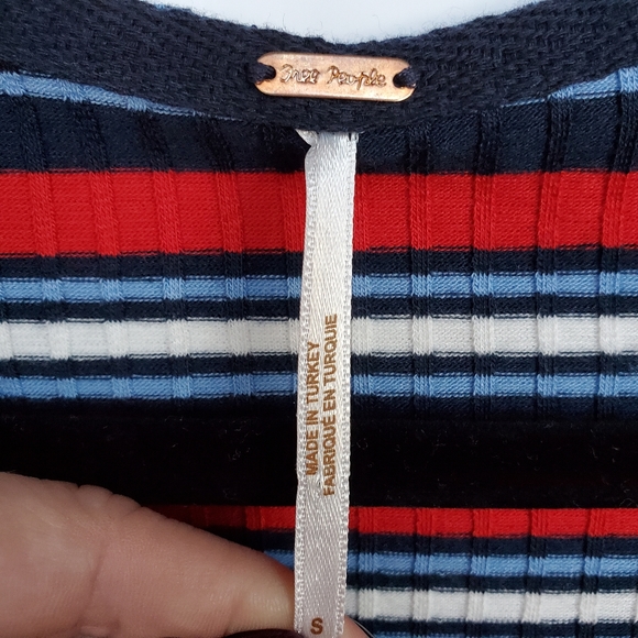 Free People Always With Me Wrap style Long Sleeve Tee EUC!  Size Small - Picture 11 of 13